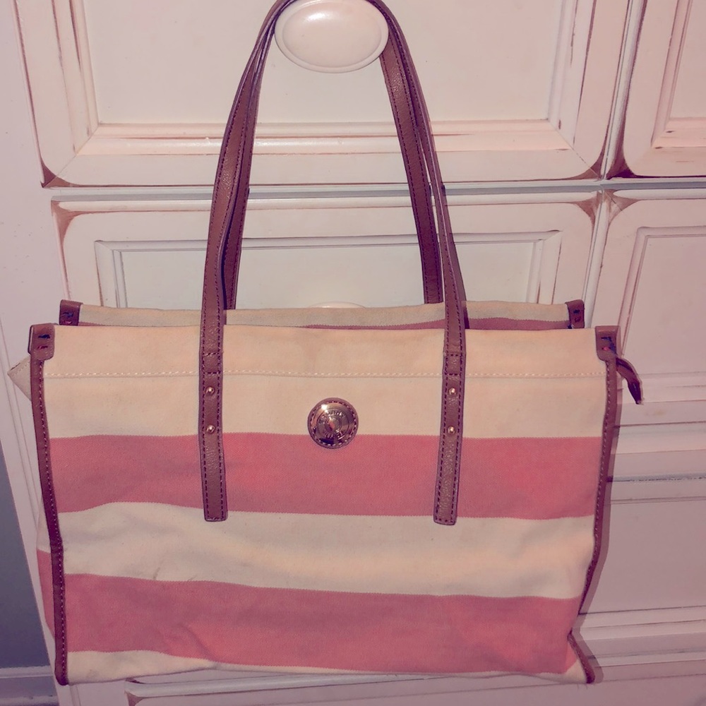pink and white Tommy Hilfiger purse!